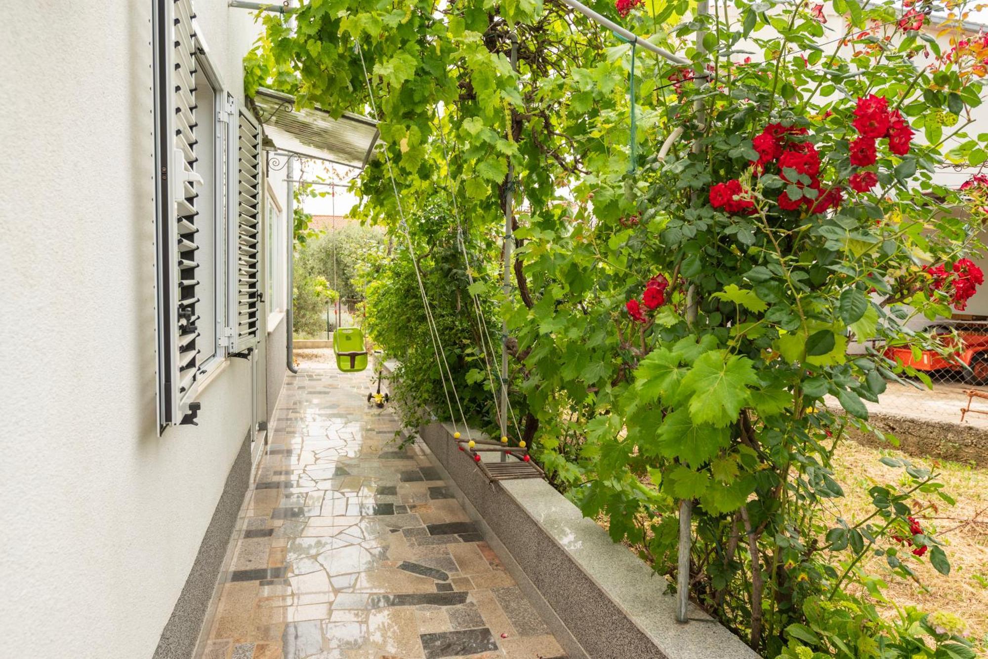Apartment Paula Trogir Exterior foto